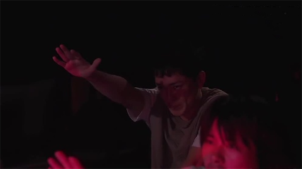 【AI幻想时间到】迪丽热巴挑战指令游戏:点到谁今晚就属于你!